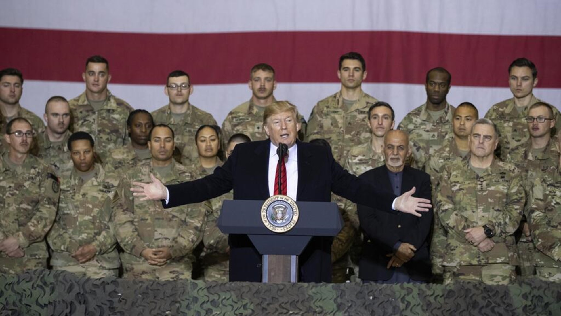 Tổng thống Trump đe dọa trừng phạt A Phú Hãn (Afghanistan) nếu Taliban « không trả lại » căn cứ Bagram