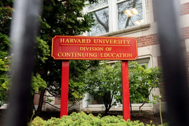 Mối quan hệ với Trung Quốc trở thành gánh nặng chánh trị của Harvard?