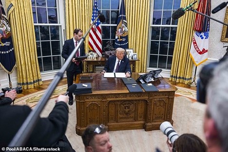 100 NGÀY CỦA TRUMP
