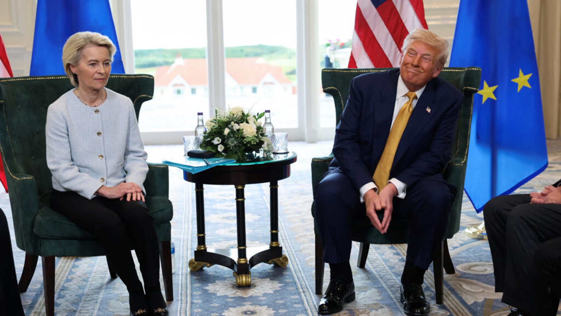 Âu châu “qụy lụy” trước Hoa Kỳ nhưng không nói ra