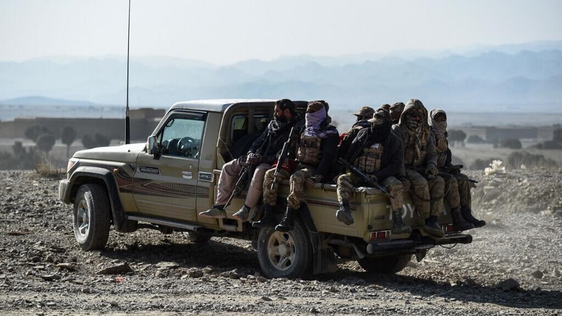 Afghanistan-Pakistan giao tranh đẫm máu ở biên giới, tố cáo nhau chứa chấp