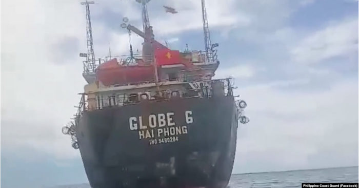 Tàu Việt Nam mắc cạn ngoài khơi Philippines do lái tàu ‘ngủ gật’