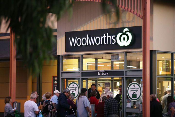 Coronavirus: Tại sao Woolworths đang cắt giảm giờ mở cửa tại 41 cửa hàng